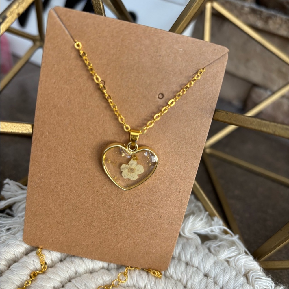Natural flower pendant with chain